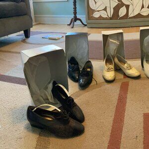 Woman's Brown, Black, Off White Size 6 Leather and Shoes in great condition